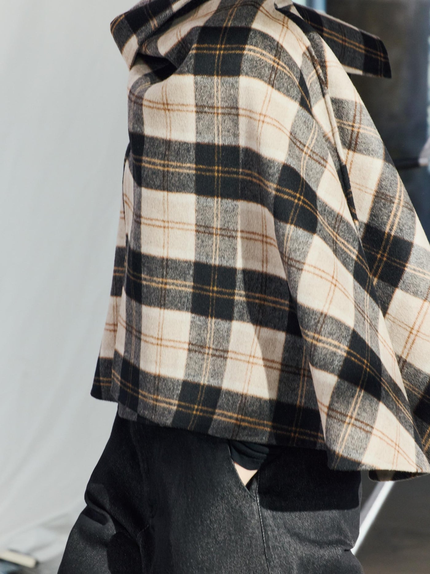 Amélie Check Cape